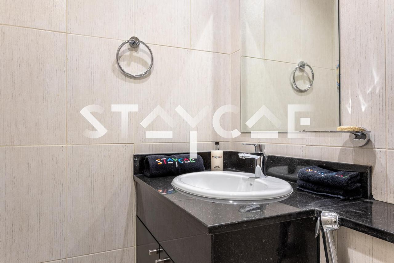 Staycae Holiday Homes - Tower 108 Dubai Buitenkant foto