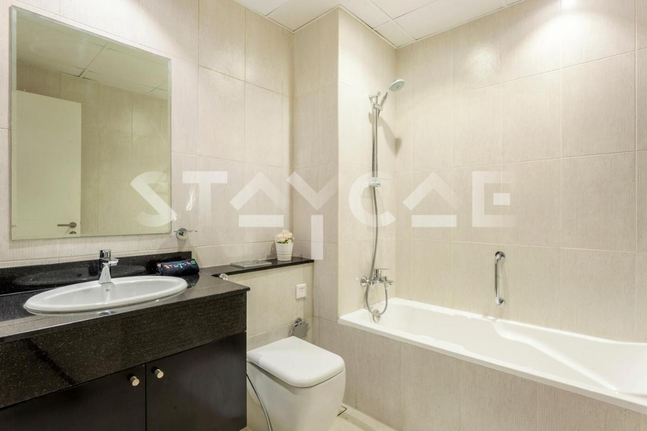 Staycae Holiday Homes - Tower 108 Dubai Buitenkant foto