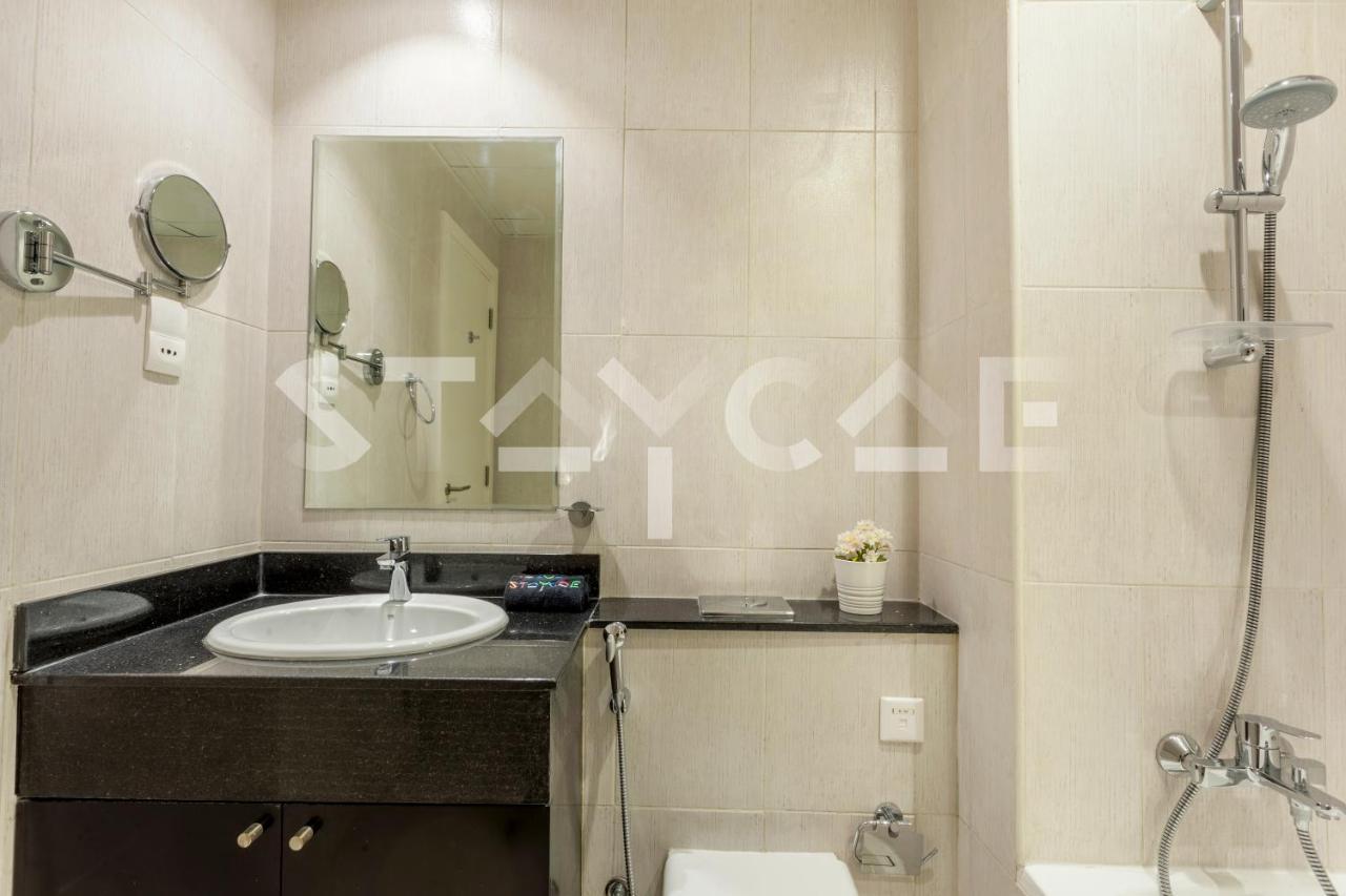 Staycae Holiday Homes - Tower 108 Dubai Buitenkant foto